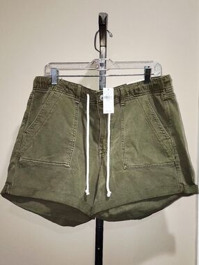 NWT American Eagle Outfitters's AE Low-Rise Denim Tomgirl Short Size 16